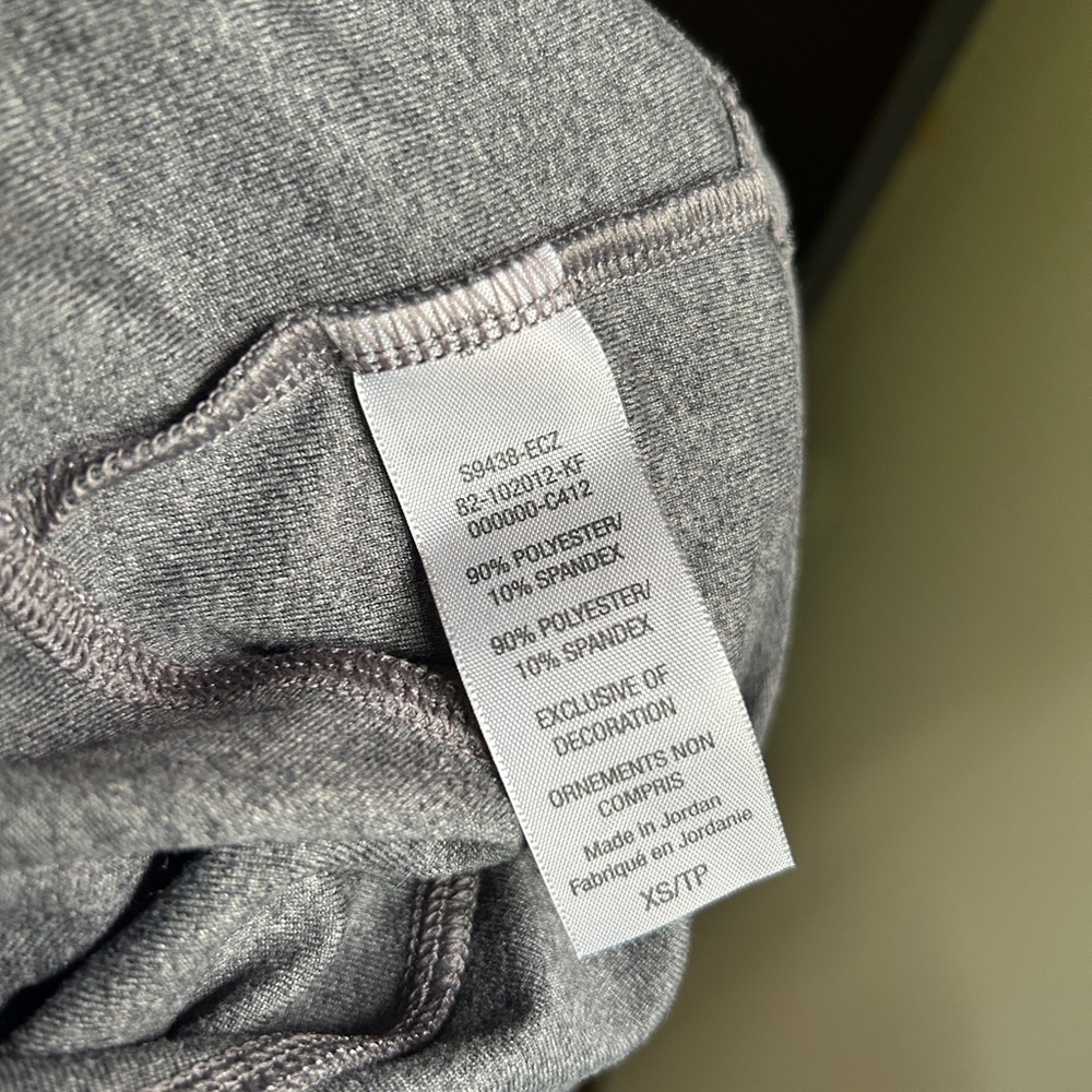 ✨3 for $18✨ Champion Women’s Athletic Gray Quarter-Zip Pullover - Picture 5 of 5